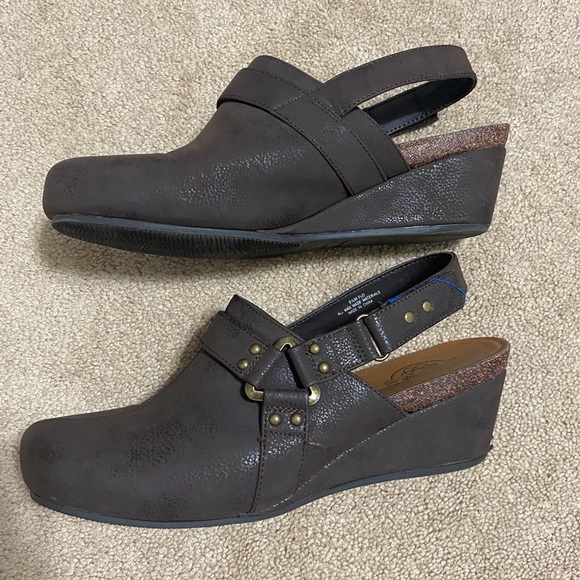 Hocus Pocus Wedges - Picture 3 of 6